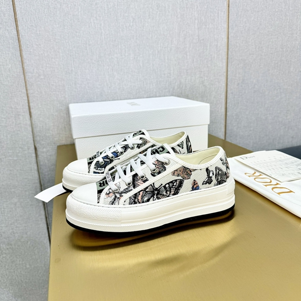 ディオール靴正面デザイン